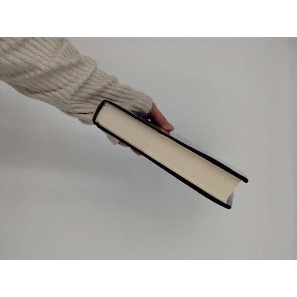 From A Buick 8 Stephen King Hardcover Book LIKE NEW - Picture 4 of 7